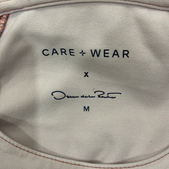 NWOT Care + Ware by Oscar de la Renta Chest port access hoodie - Picture 8 of 12